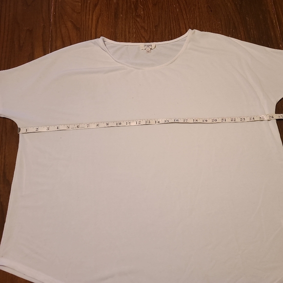 Umgee  women's size small, white top - Picture 3 of 5
